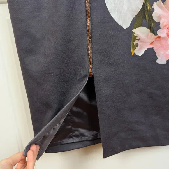 Ted Baker | Gray Floral Belted Sheath Midi Dress Size 4 - Picture 4 of 13
